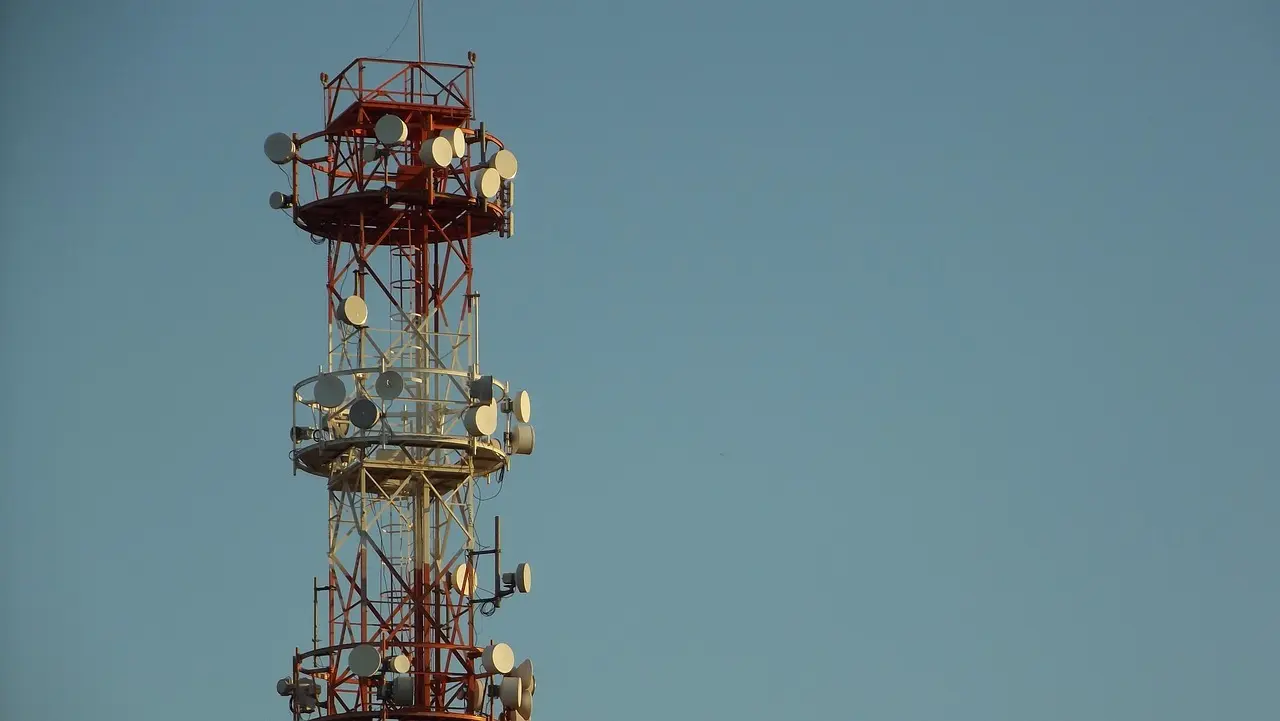 You are currently viewing Nieoczywiste błędy występujące w dokumentacji dotyczącej lokalizacji stacji bazowych telefonii komórkowej